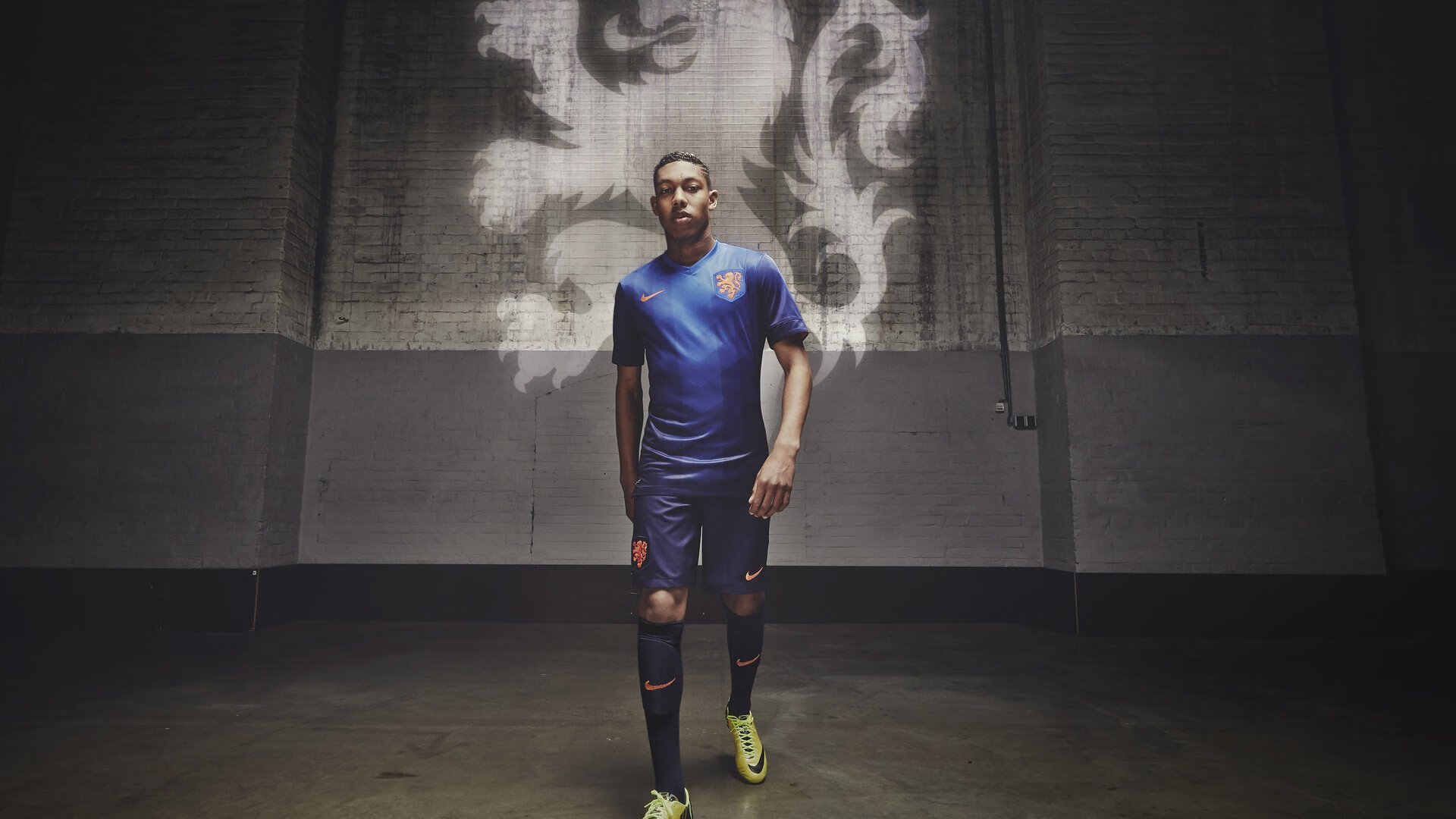 利物浦名宿互撕?杰拉德回应欧文提问,一句话让演播室瞬间沸腾