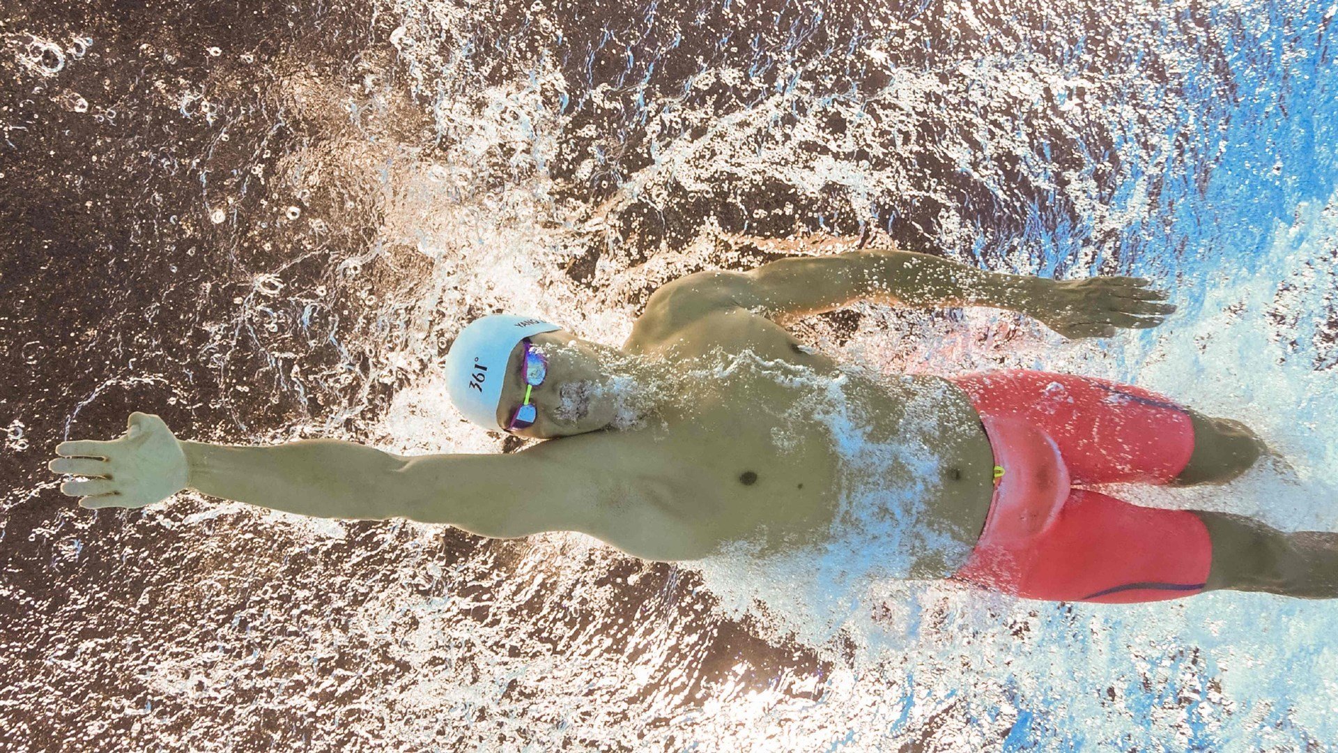 利物浦名宿互撕?杰拉德回应欧文提问,一句话让演播室瞬间沸腾