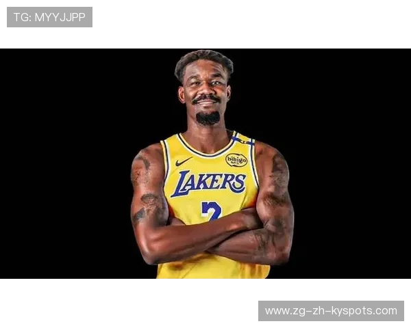 艾顿续约僵局激化：凤凰城篮球迷的焦虑与期待